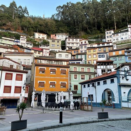 Casa De Pescadores Con Vistas Al Mar Cudillero Exterior foto